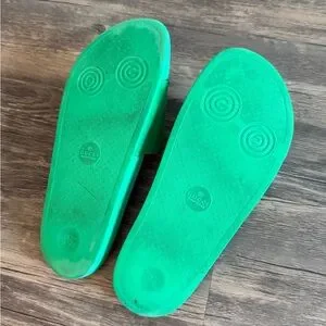 Gucci Green Sandals Sporty Casual Slides NEW Gucci Rubber Logo Platform 20/60mm Slide Sandals  main image 2